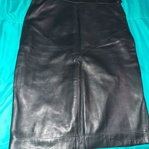 Leather Skrt